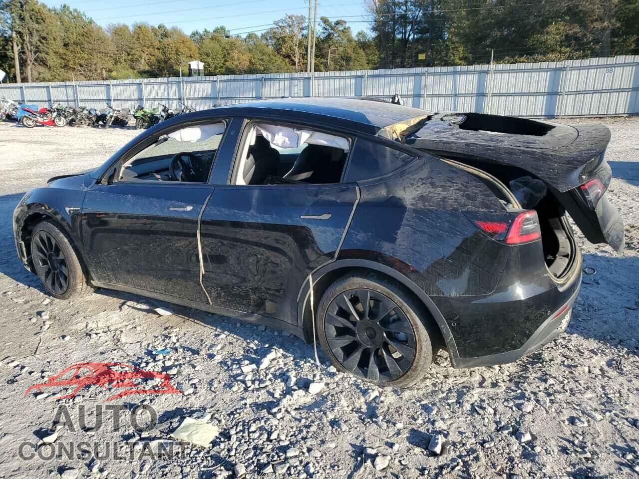 TESLA MODEL Y 2021 - 5YJYGAEE2MF112086