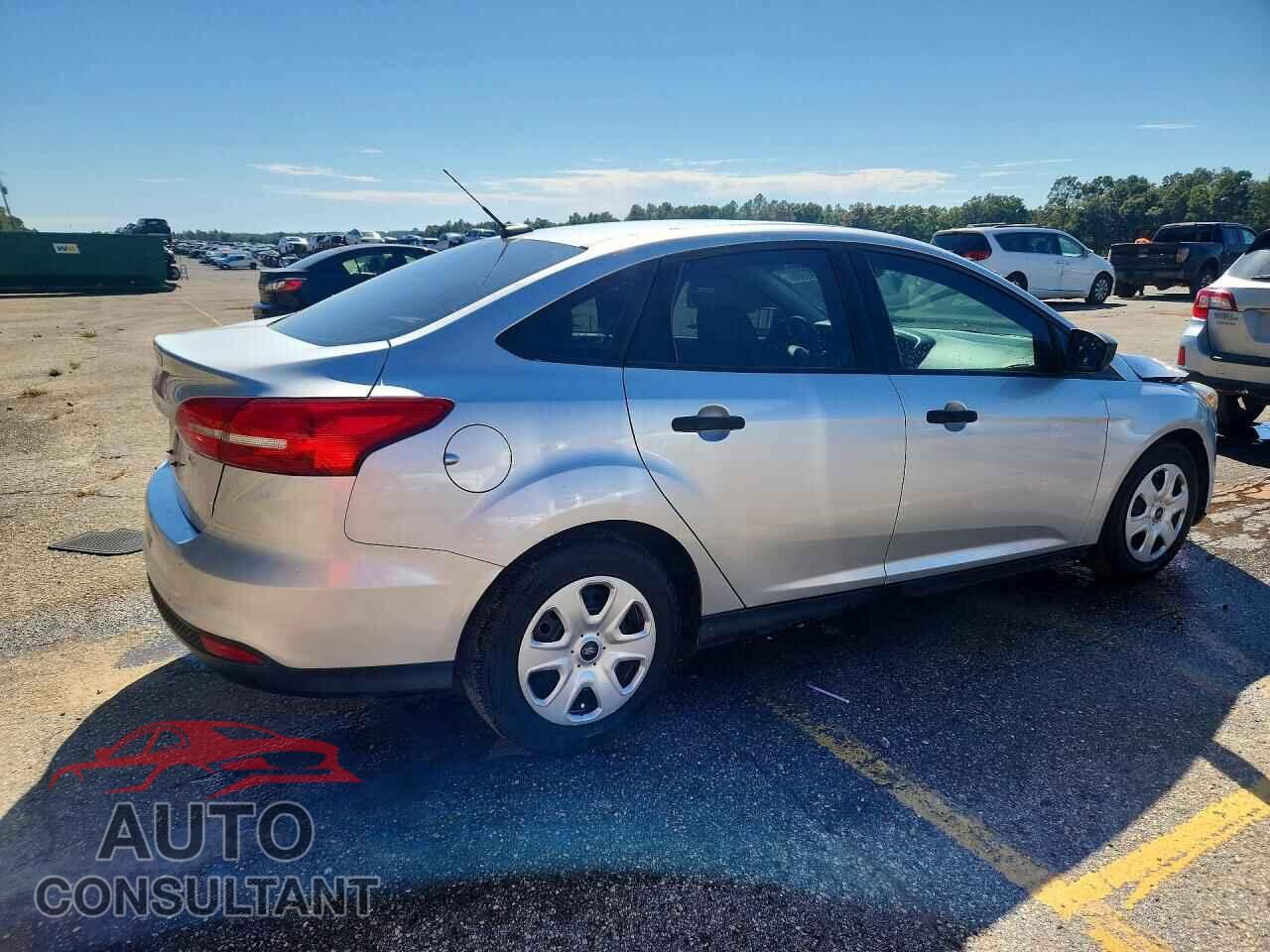 FORD FOCUS 2018 - 1FADP3E2XJL312213