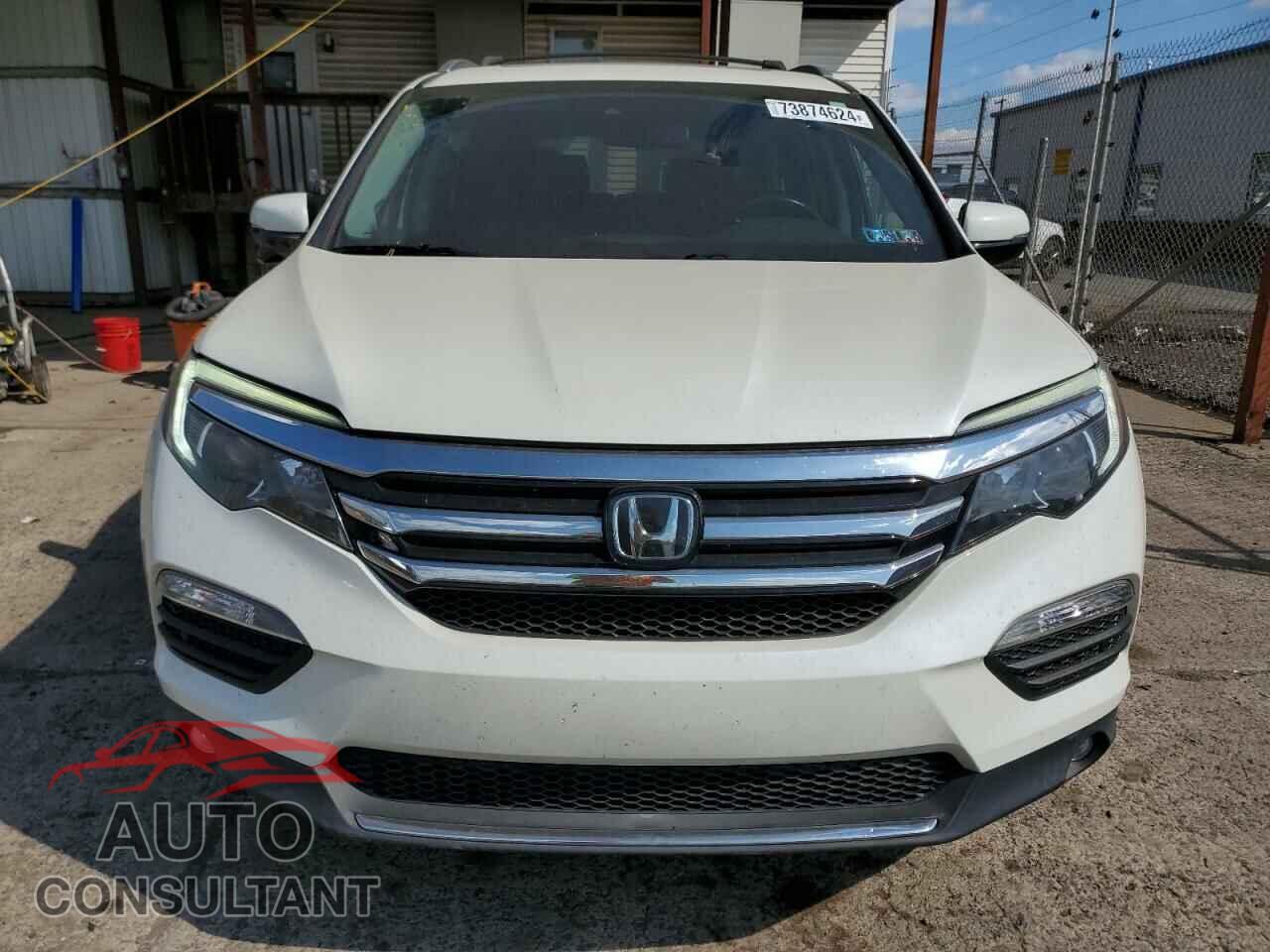 HONDA PILOT 2017 - 5FNYF6H94HB005674