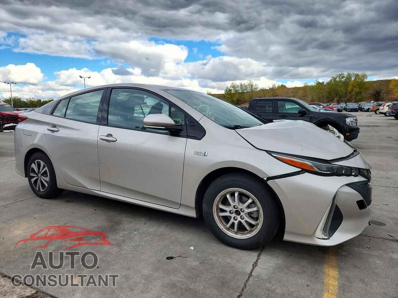 TOYOTA PRIUS 2017 - JTDKARFP0H3000735