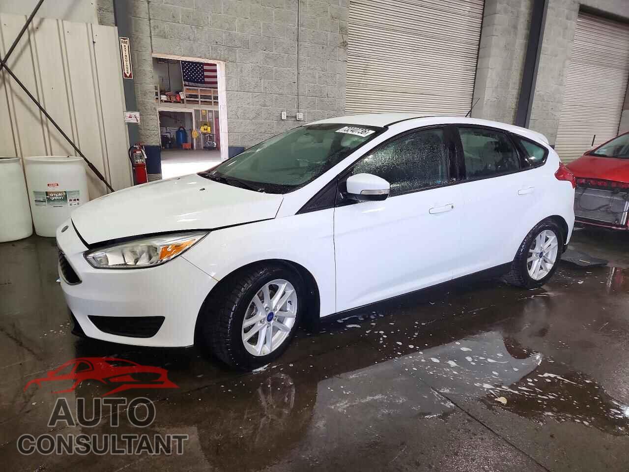 FORD FOCUS 2016 - 1FADP3K22GL364772