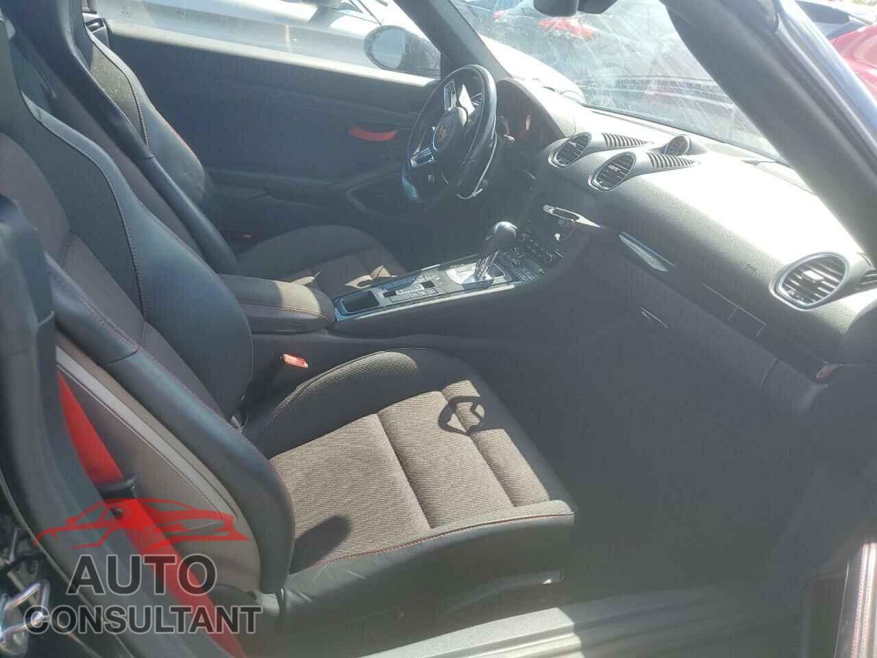 PORSCHE BOXSTER 2021 - WP0CA2A80MS210649
