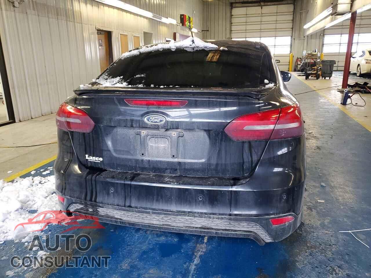 FORD FOCUS 2015 - 1FADP3F21FL356395