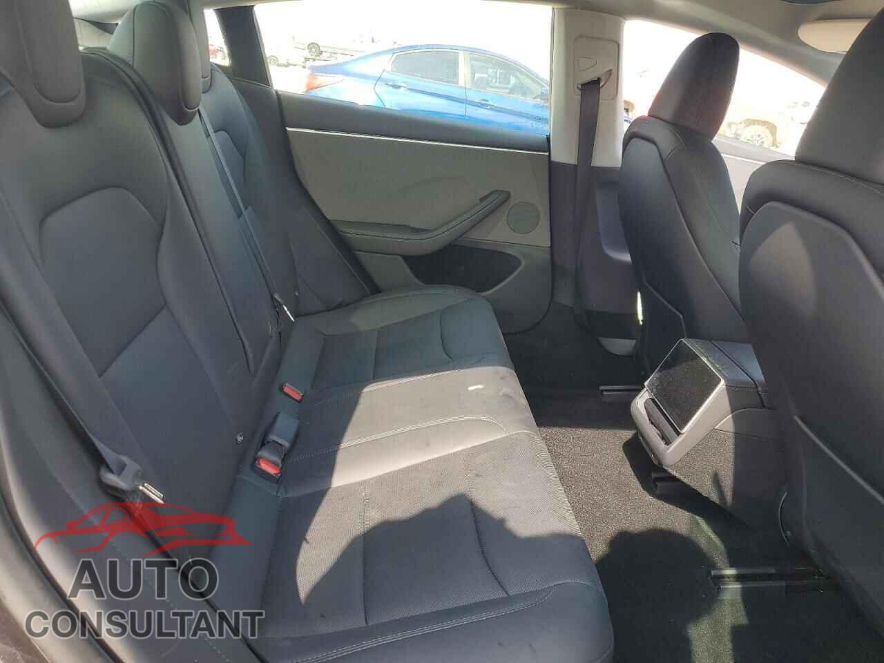 TESLA MODEL 3 2024 - 5YJ3E1EA9RF859575