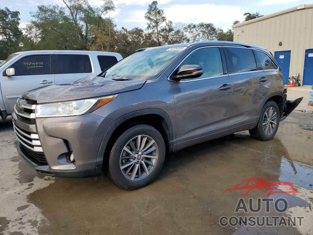 TOYOTA HIGHLANDER 2018 - 5TDKZRFH2JS548113