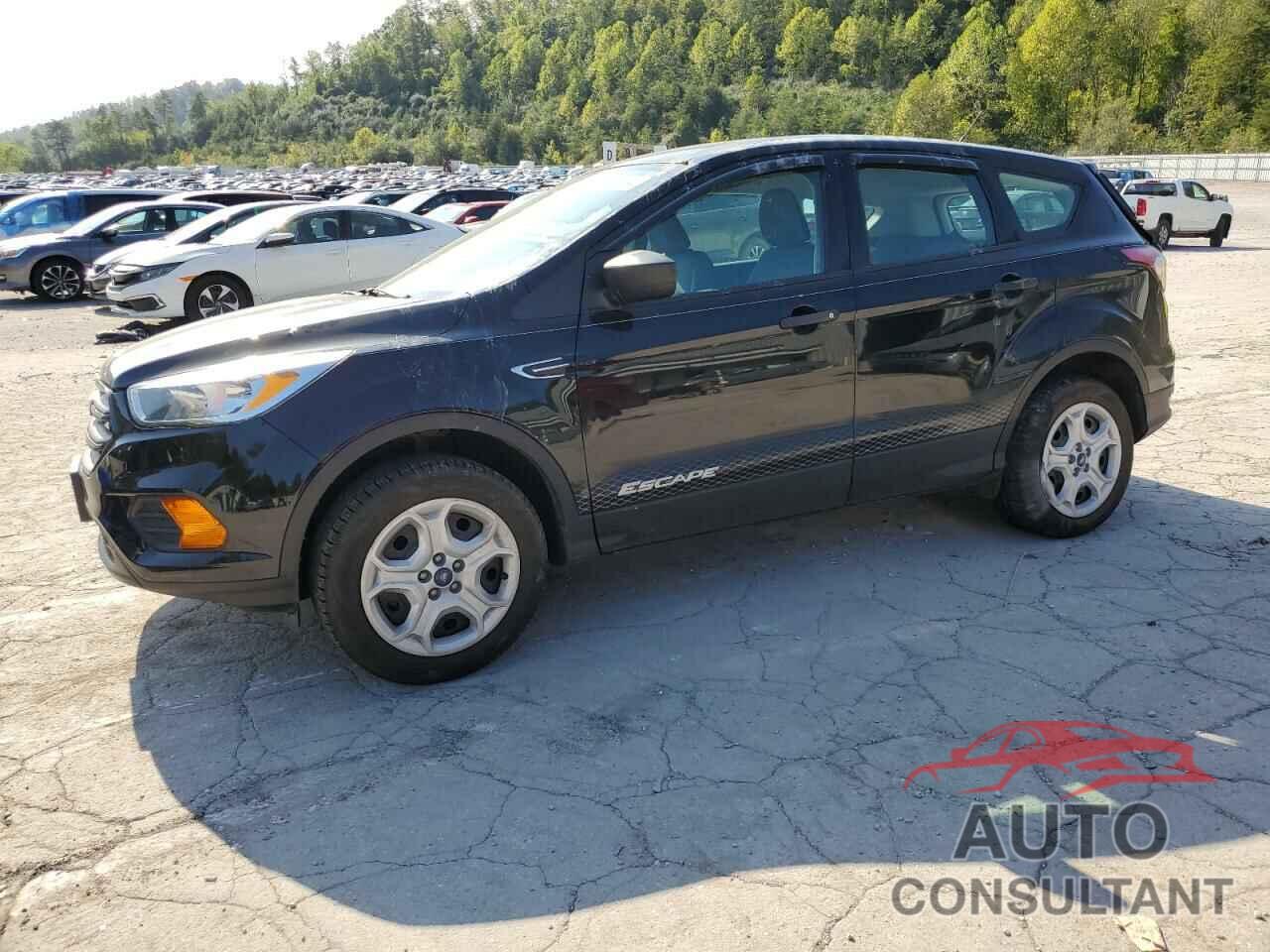 FORD ESCAPE 2017 - 1FMCU0F7XHUE82062