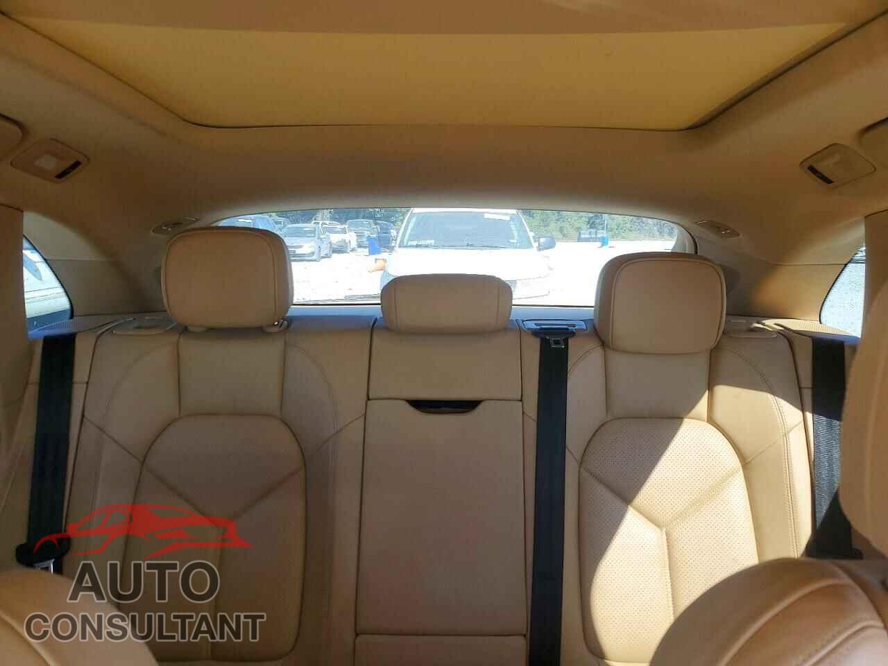 PORSCHE MACAN 2015 - WP1AB2A59FLB44107