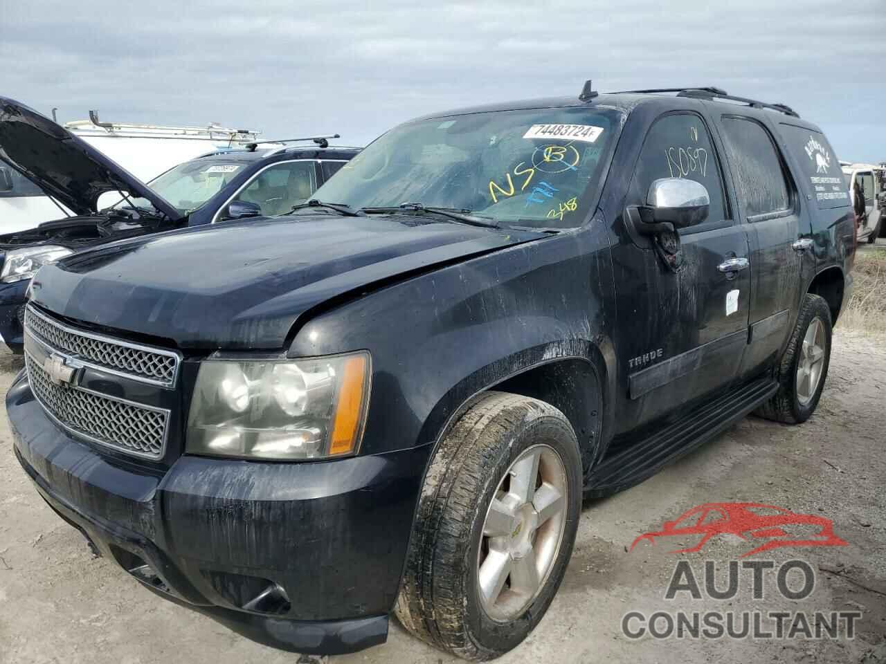 CHEVROLET TAHOE 2011 - 1GNSCBE00BR111254