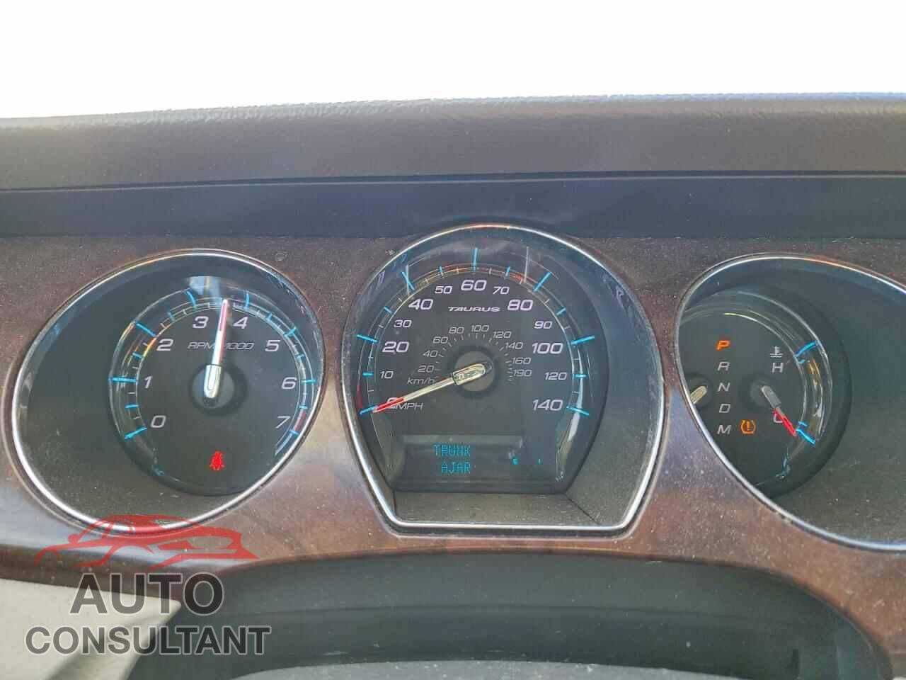 FORD TAURUS 2011 - 1FAHP2FW8BG100644