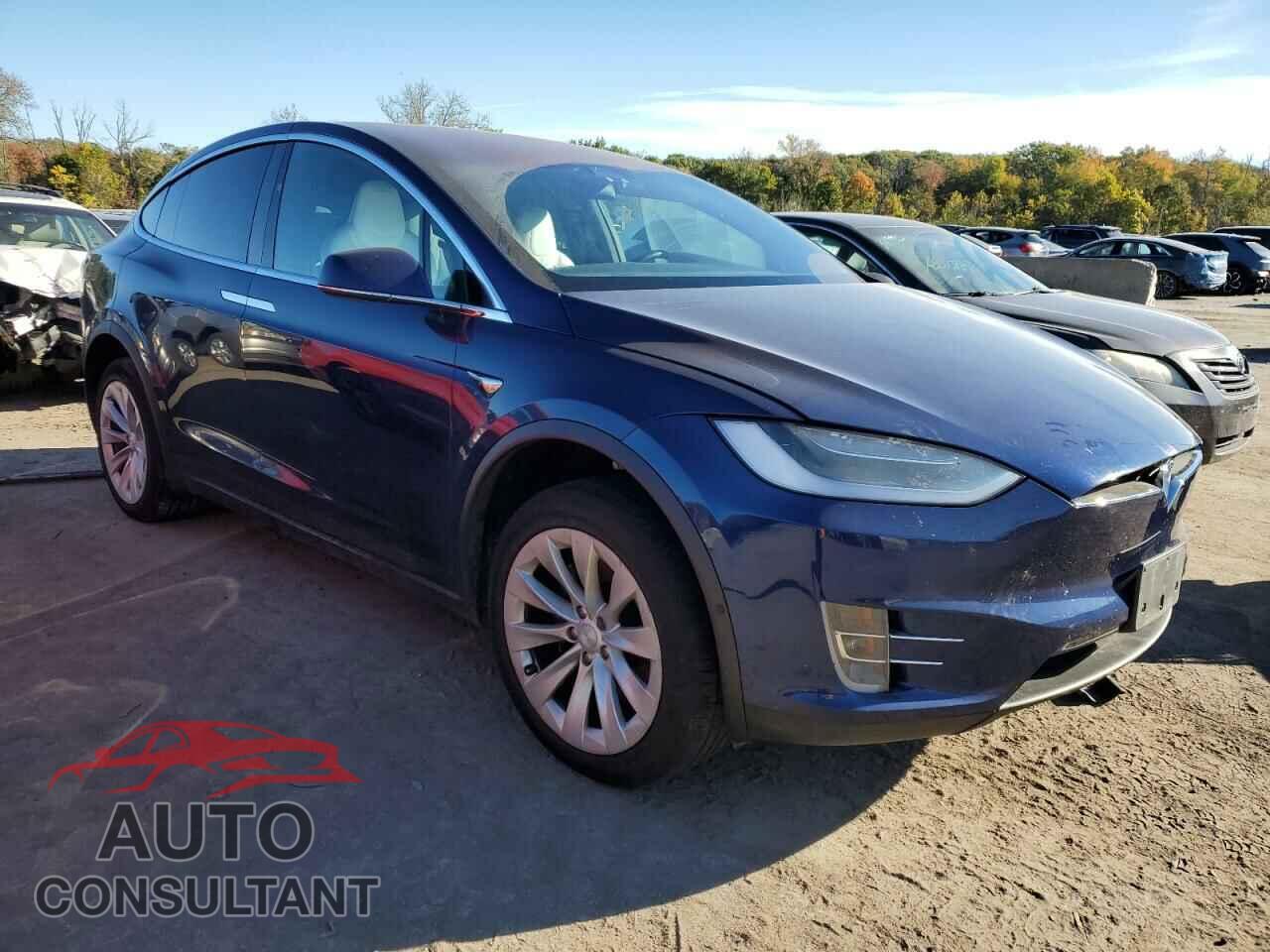 TESLA MODEL X 2018 - 5YJXCBE21JF123577