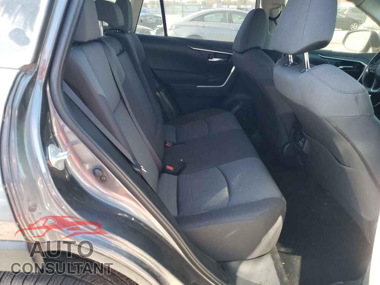 TOYOTA RAV4 2019 - JTMP1RFV8KD002531