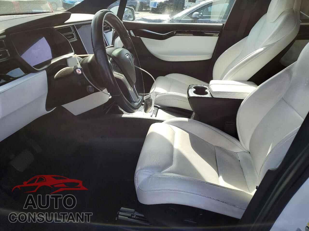 TESLA MODEL X 2017 - 5YJXCBE22HF065652