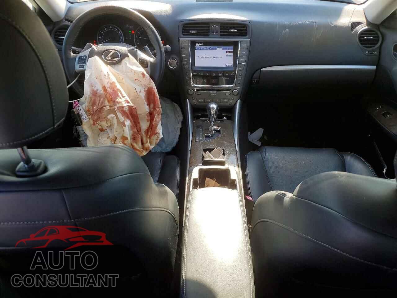 LEXUS IS 2012 - JTHCF5C2XC5055356