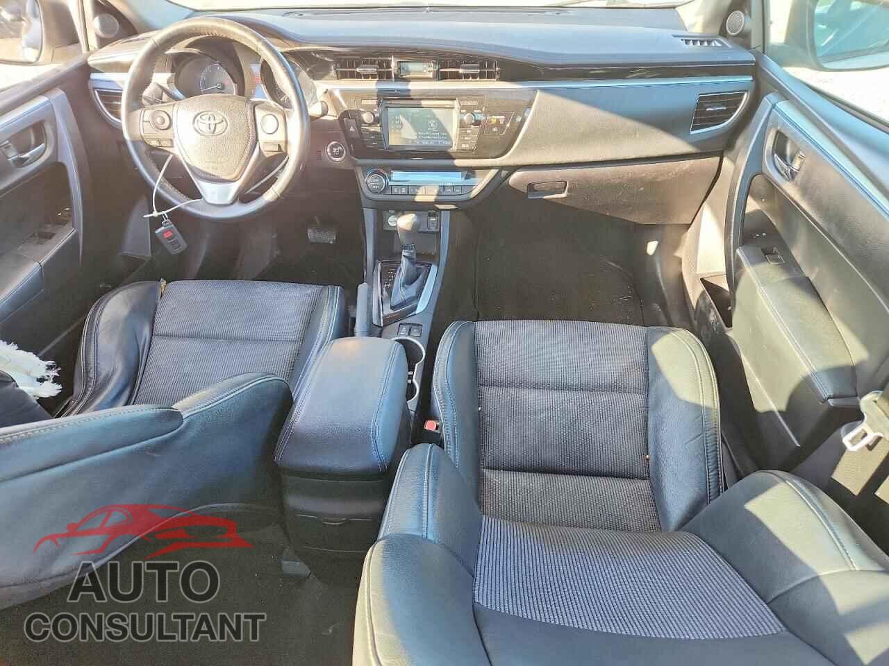 TOYOTA COROLLA 2015 - 5YFBURHE3FP303449