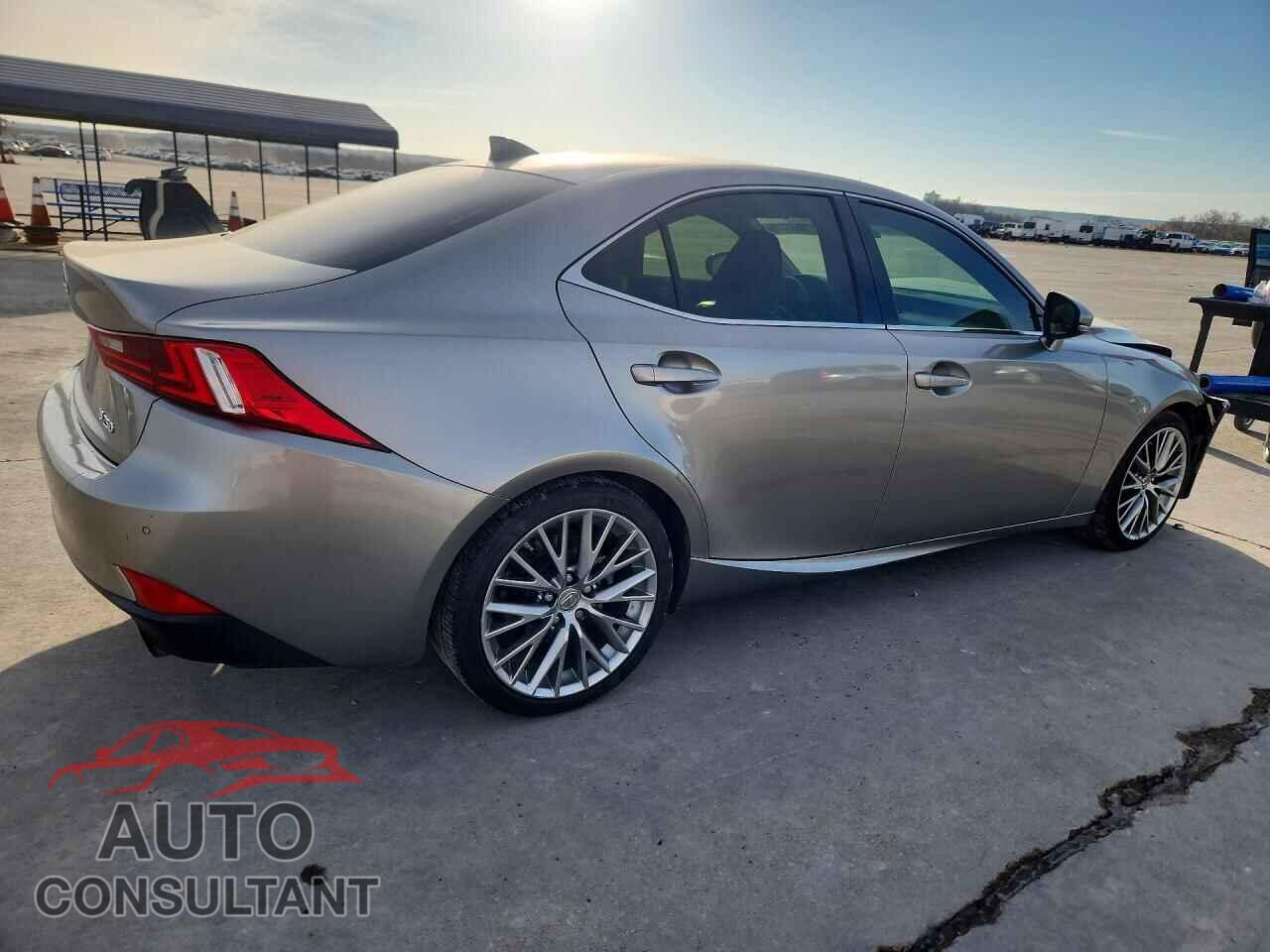 LEXUS IS 2014 - JTHBF1D22E5015021