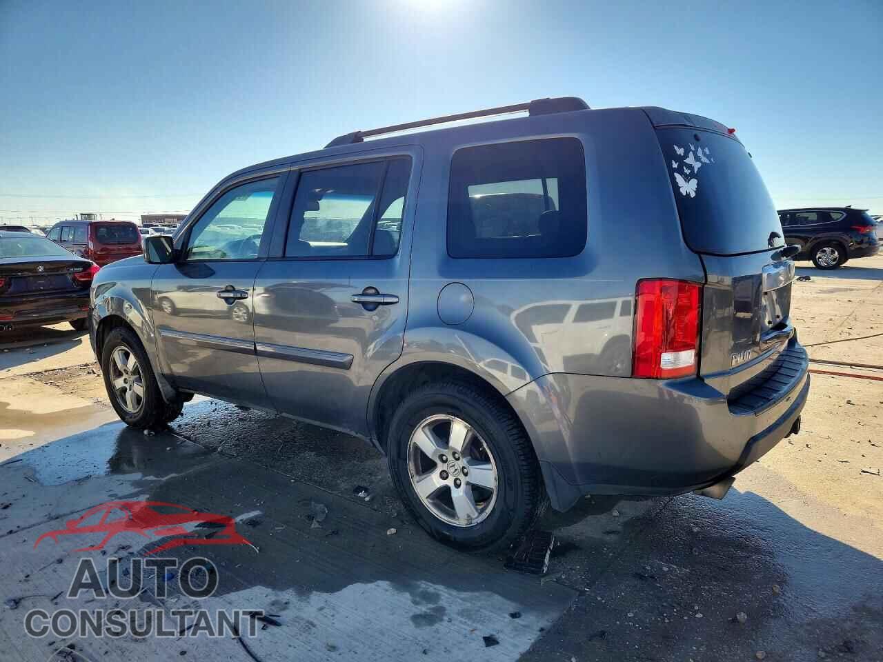 HONDA PILOT 2011 - 5FNYF4H58BB009185
