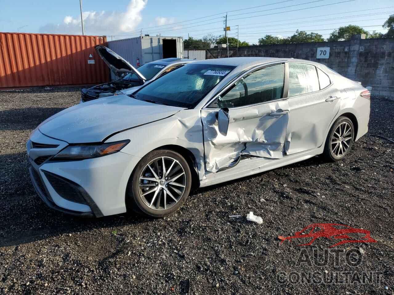 TOYOTA CAMRY 2024 - 4T1G11AK2RU237396