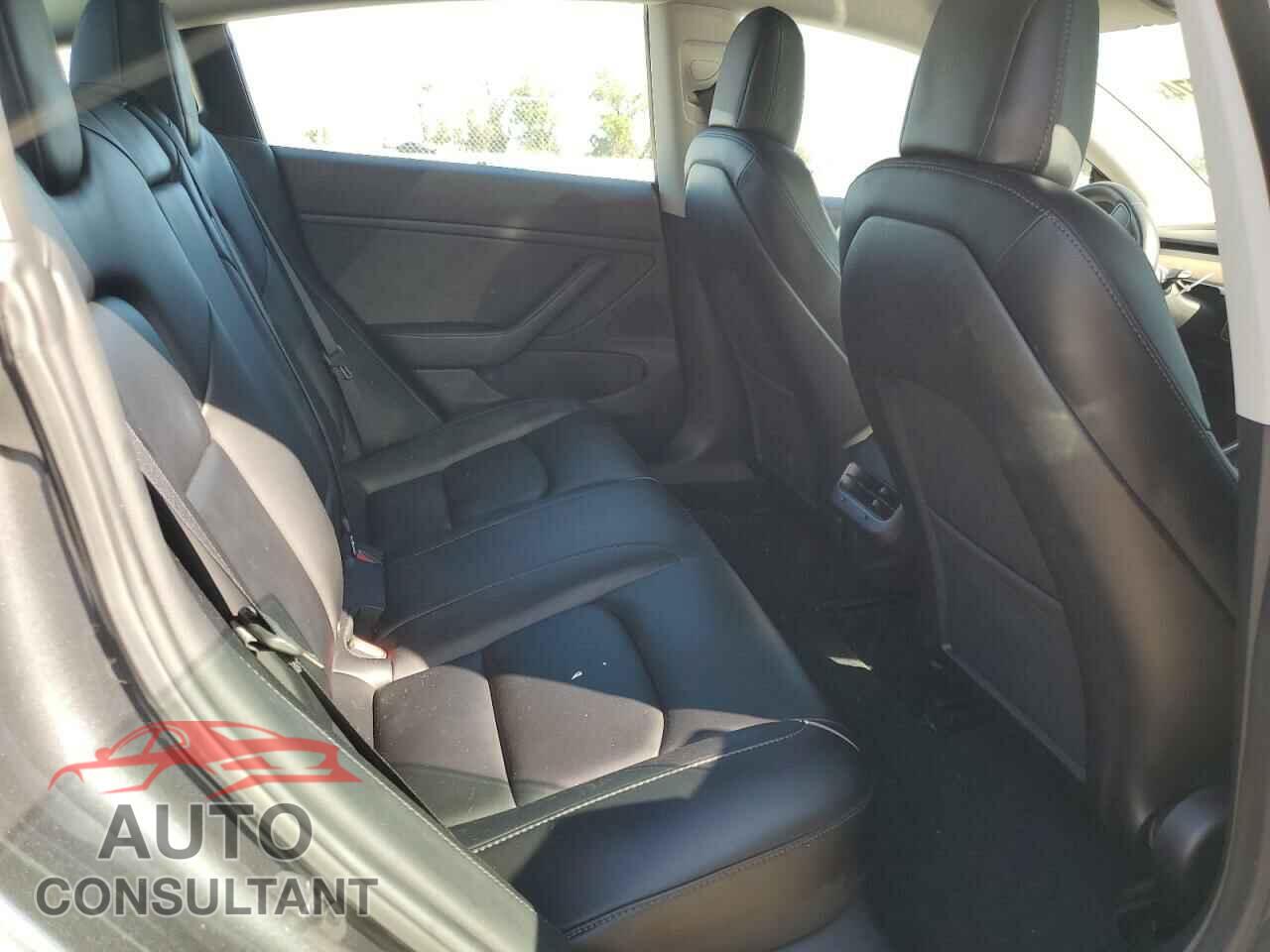 TESLA MODEL 3 2019 - 5YJ3E1EB0KF209631