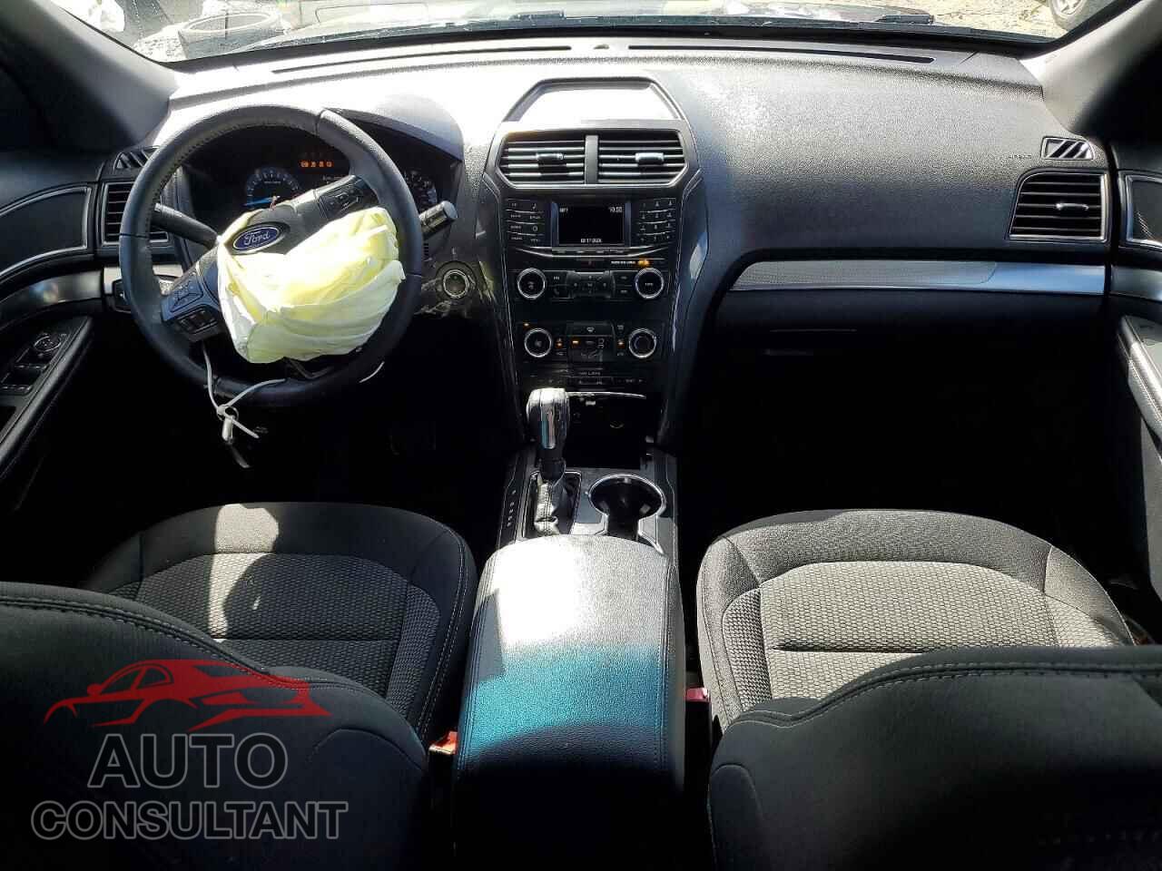 FORD EXPLORER 2018 - 1FM5K7D8XJGB44281