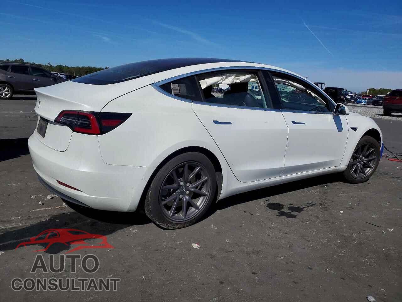 TESLA MODEL 3 2018 - 5YJ3E1EA8JF010624