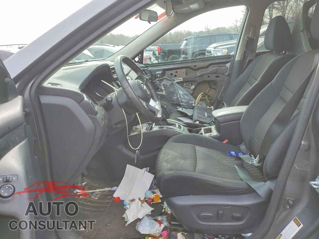 NISSAN ROGUE 2017 - 5N1AT2MV1HC845572
