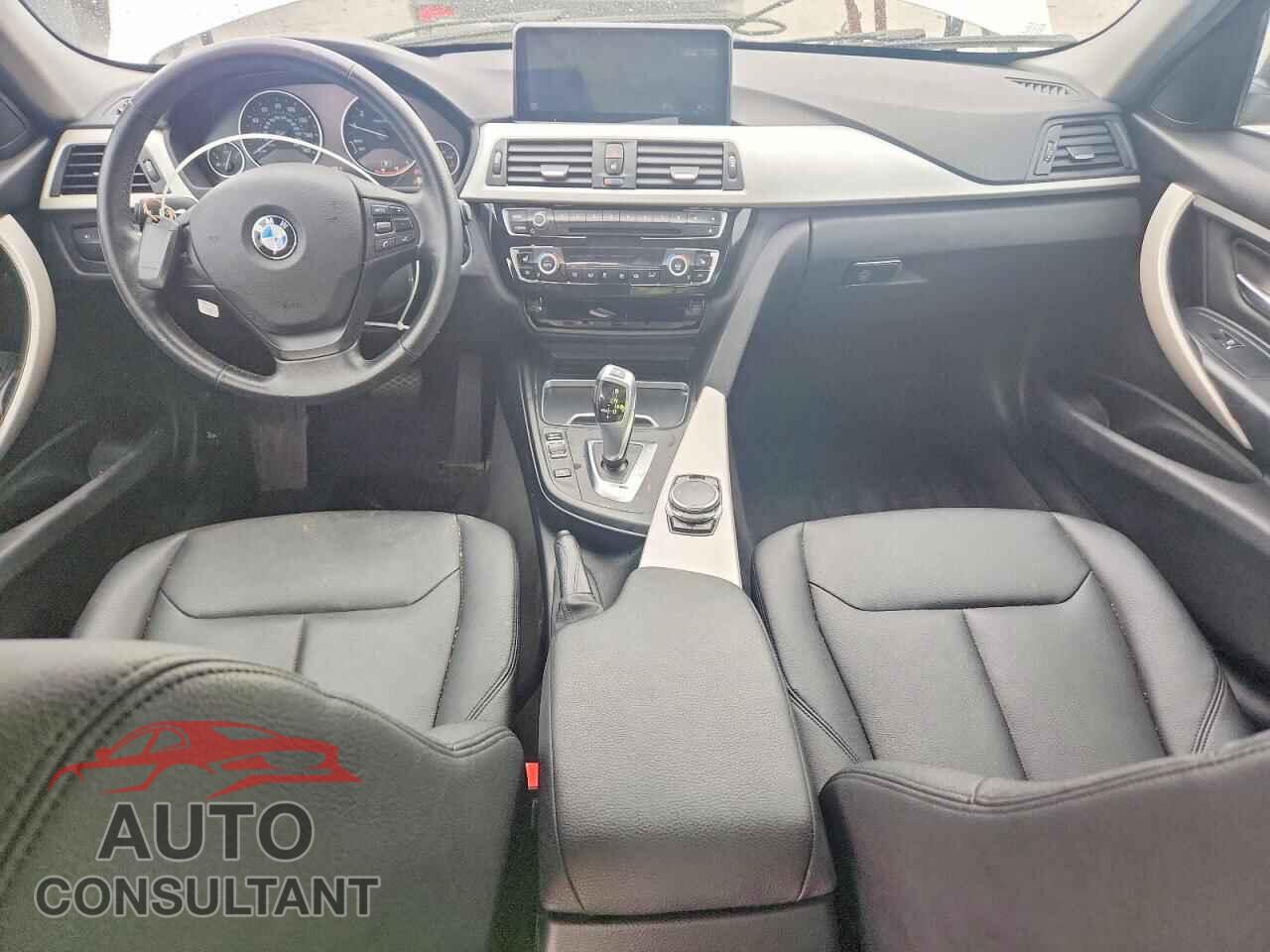 BMW 320 XI 2016 - WBA8E5G53GNU19747
