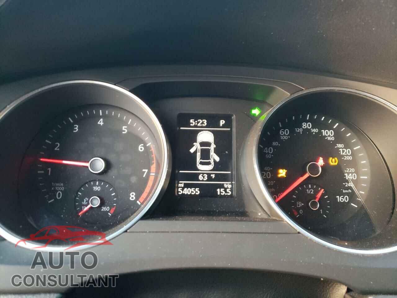 VOLKSWAGEN JETTA 2018 - 3VWDB7AJ4JM242670