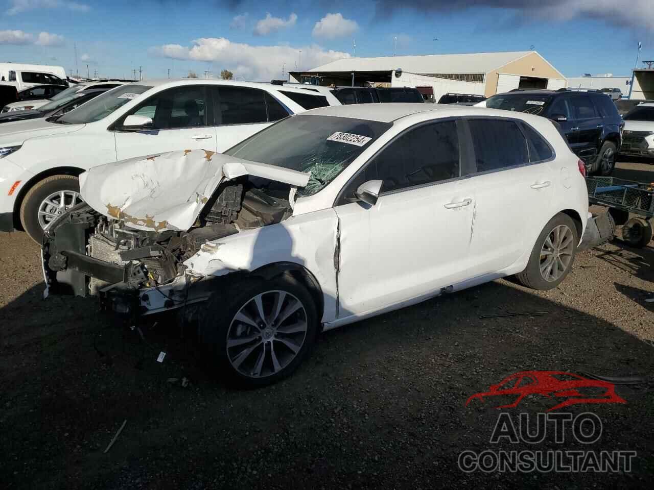 HYUNDAI ELANTRA 2018 - KMHH35LE9JU012703