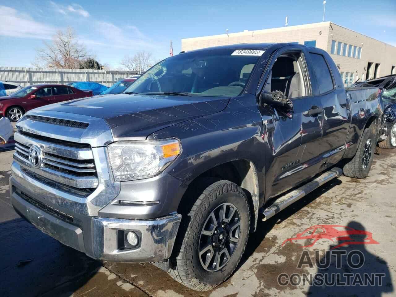 TOYOTA TUNDRA 2017 - 5TFUW5F17HX608694