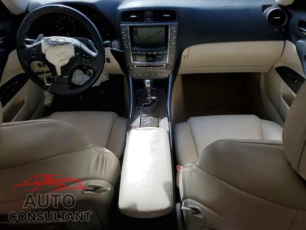 LEXUS IS 250C 2010 - JTHFF2C29A2506836
