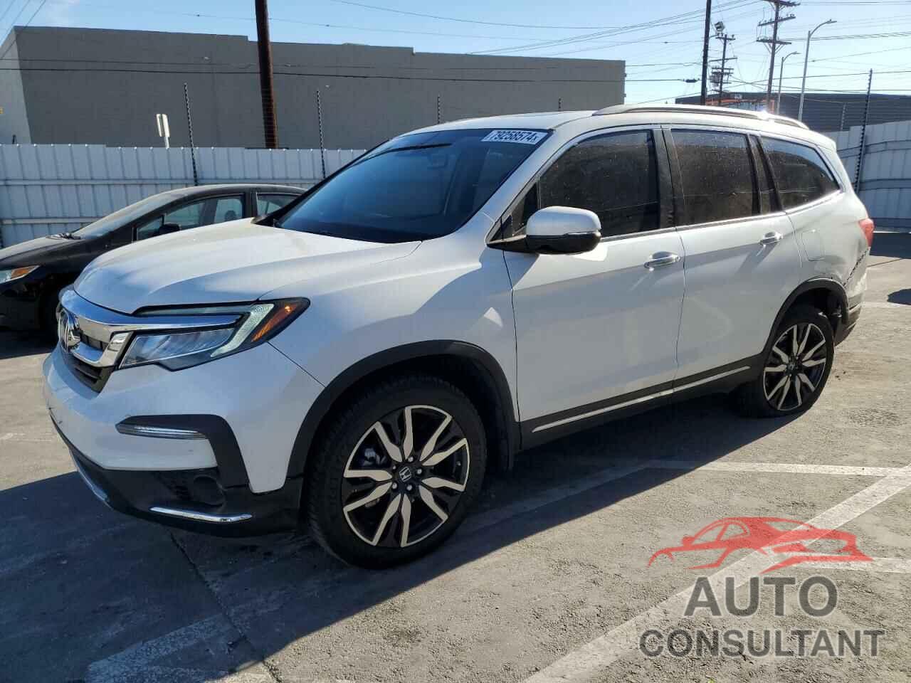 HONDA PILOT 2021 - 5FNYF5H68MB015277