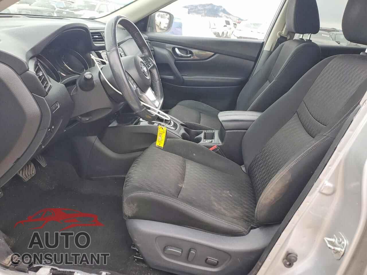 NISSAN ROGUE 2018 - KNMAT2MV1JP585404