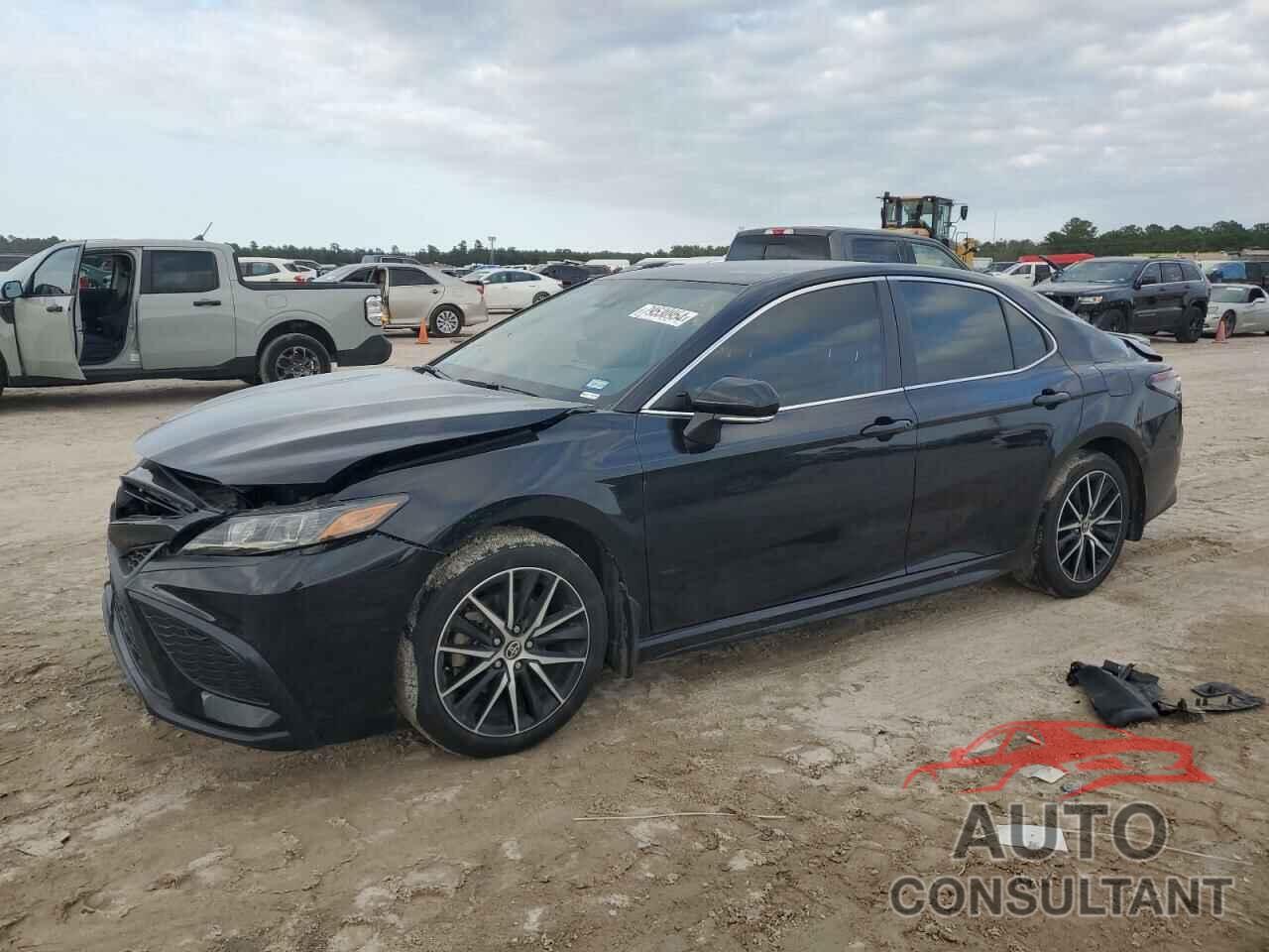 TOYOTA CAMRY 2023 - 4T1G11AK3PU744871