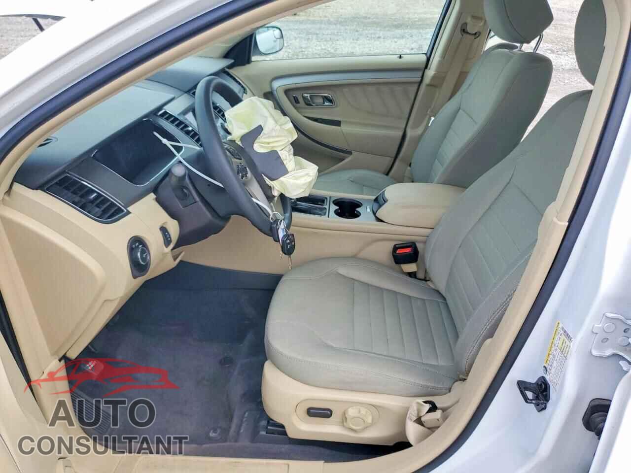 FORD TAURUS 2018 - 1FAHP2D84JG114060