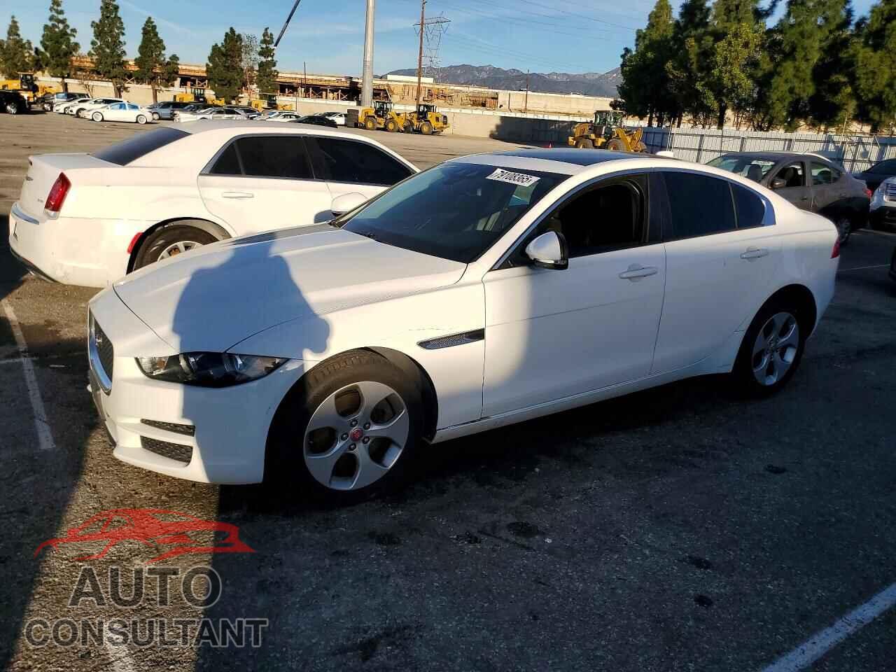 JAGUAR XE 2018 - SAJAR4FX7JCP34383