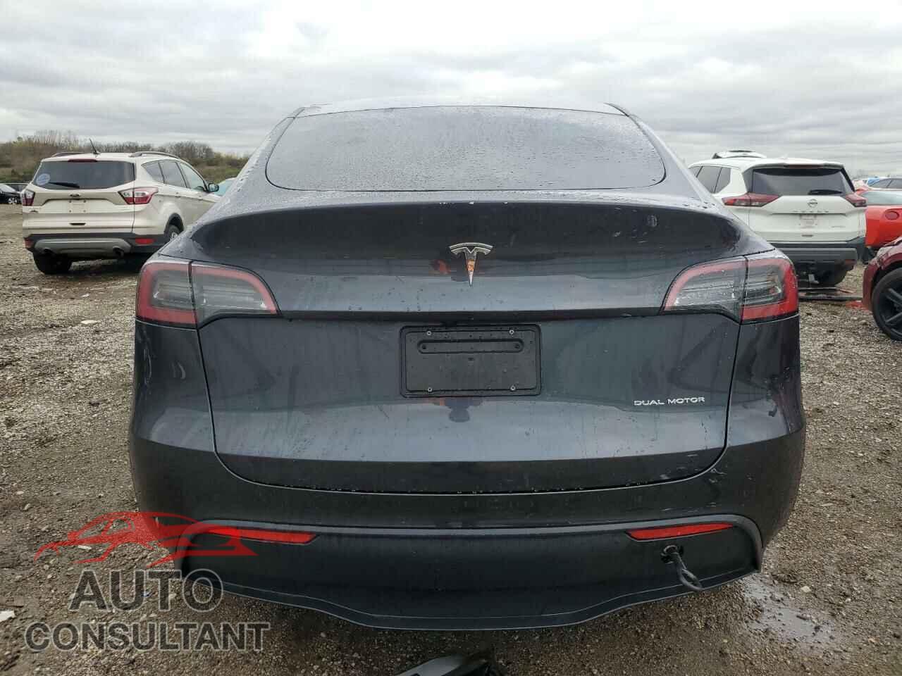 TESLA MODEL Y 2024 - 7SAYGDEE3RF087162