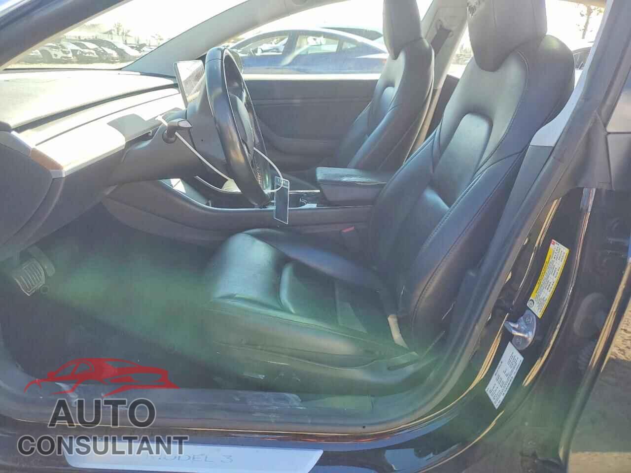 TESLA MODEL 3 2019 - 5YJ3E1EA0KF395792