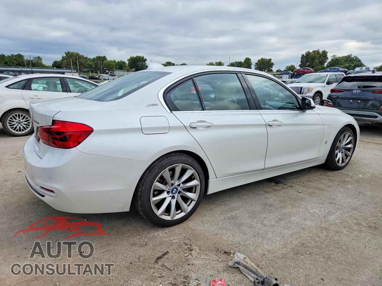 BMW 3 SERIES 2017 - WBA8E1C54HK480302