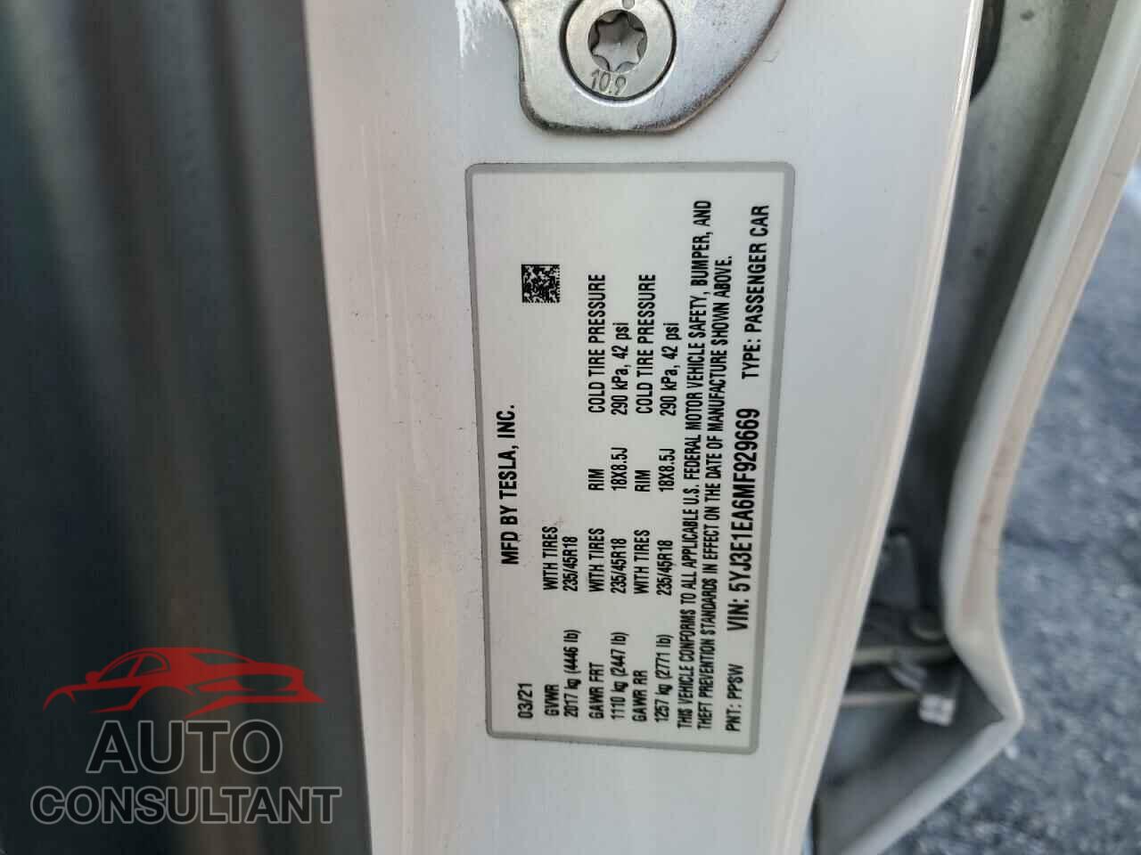 TESLA MODEL 3 2021 - 5YJ3E1EA6MF929669