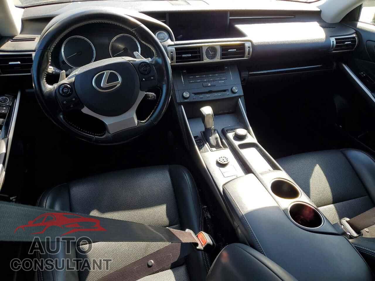 LEXUS IS 2016 - JTHBA1D26G5010227