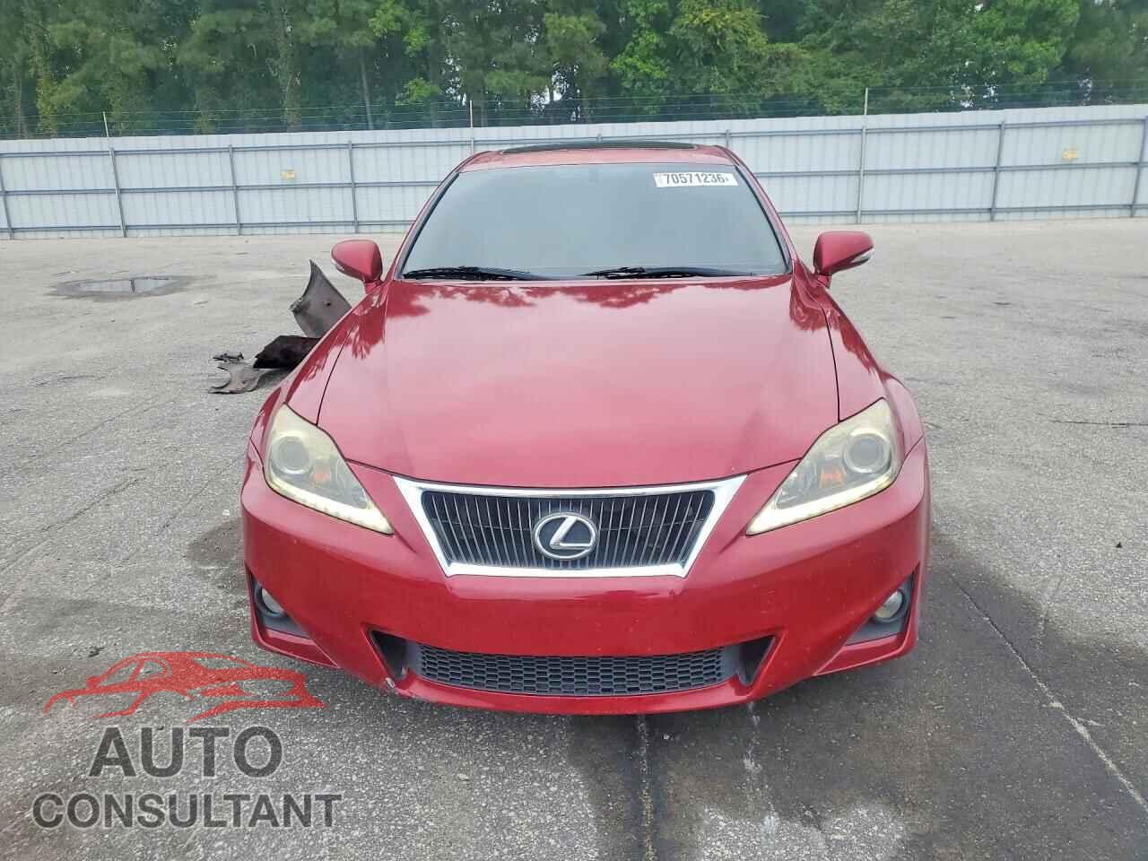 LEXUS IS 2011 - JTHBF5C23B5136192