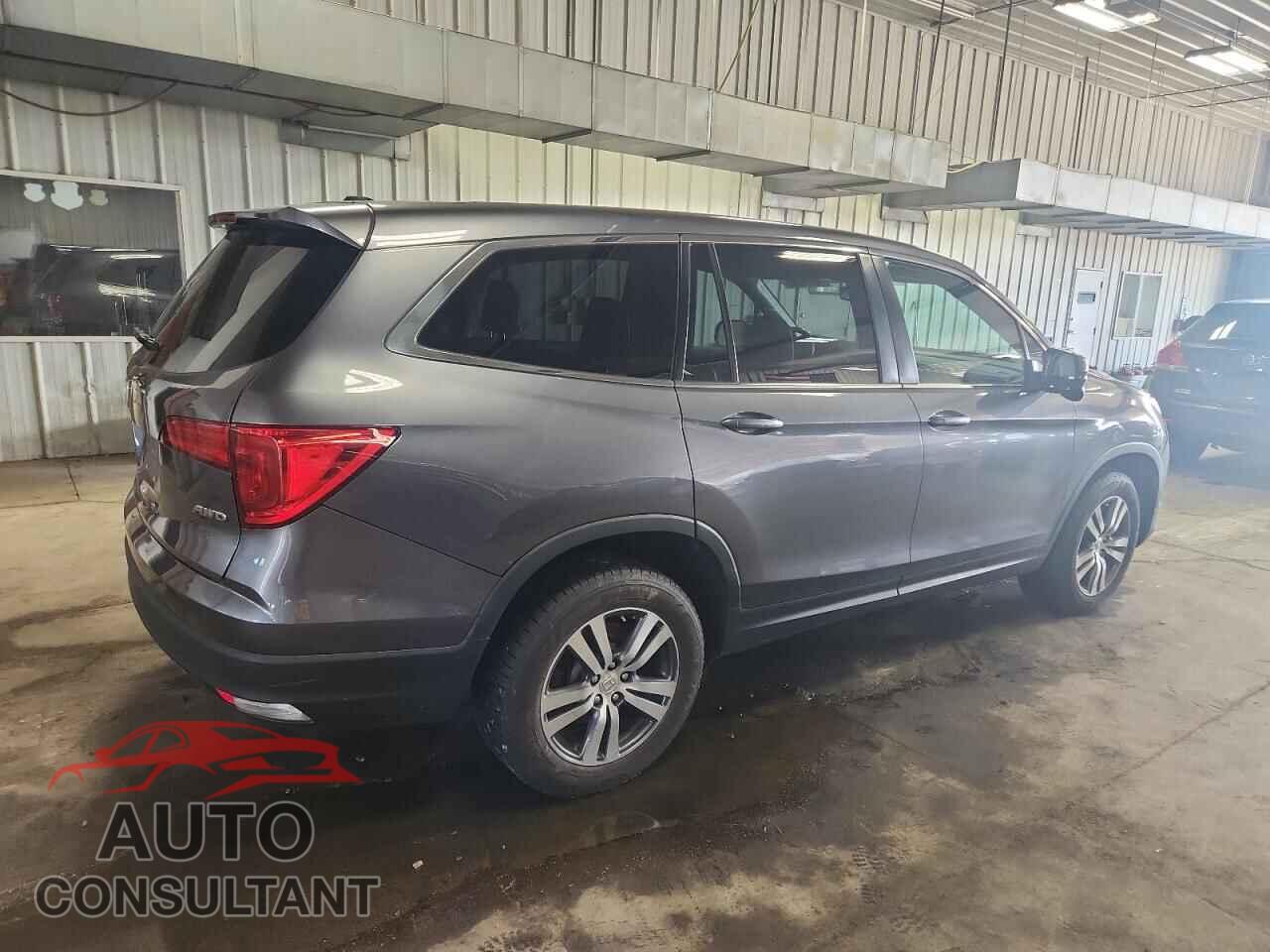 HONDA PILOT 2017 - 5FNYF6H50HB063018