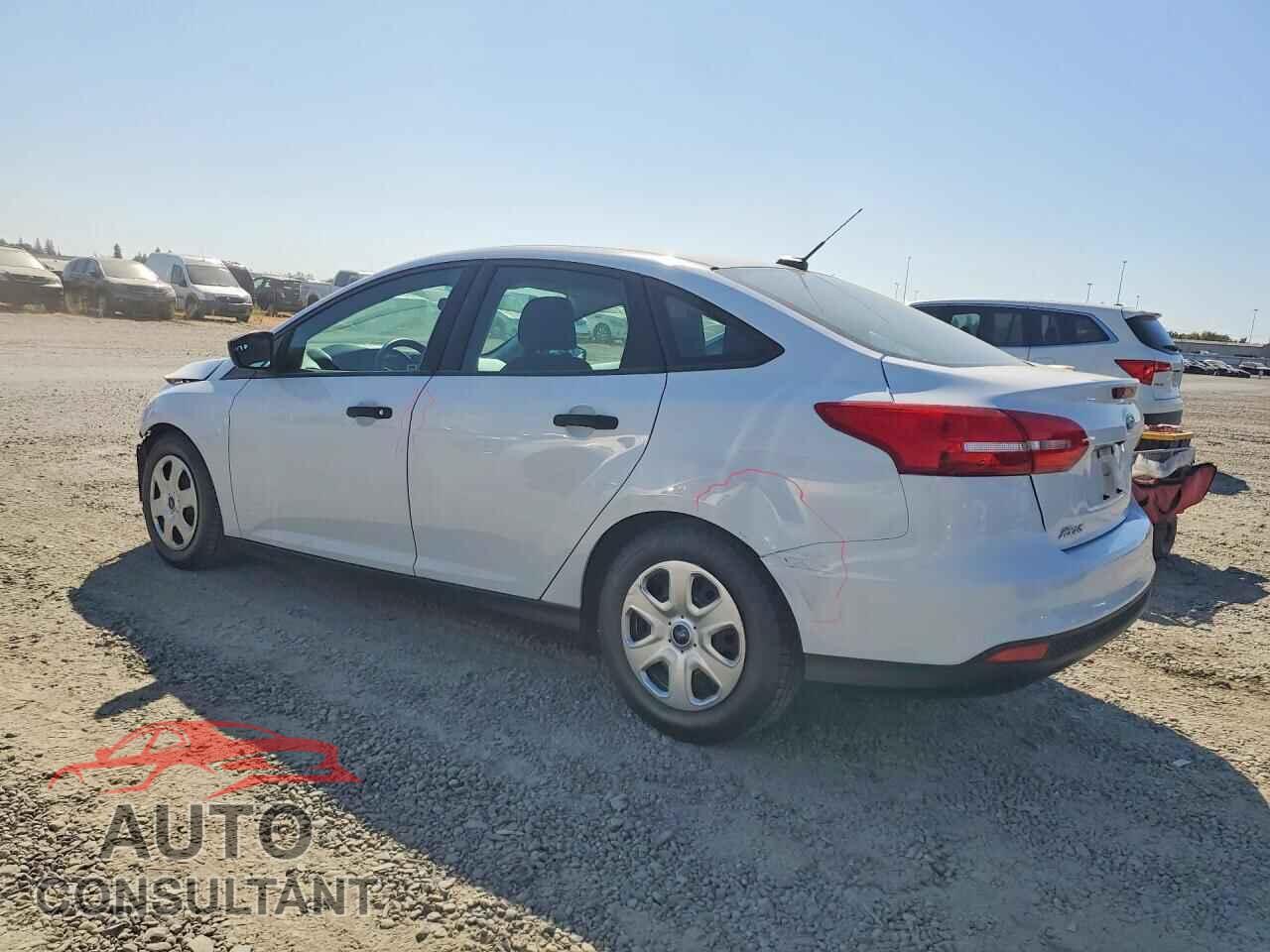 FORD FOCUS 2015 - 1FADP3E28FL315022