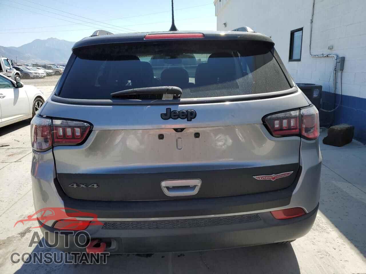 JEEP COMPASS 2020 - 3C4NJDDB2LT184435