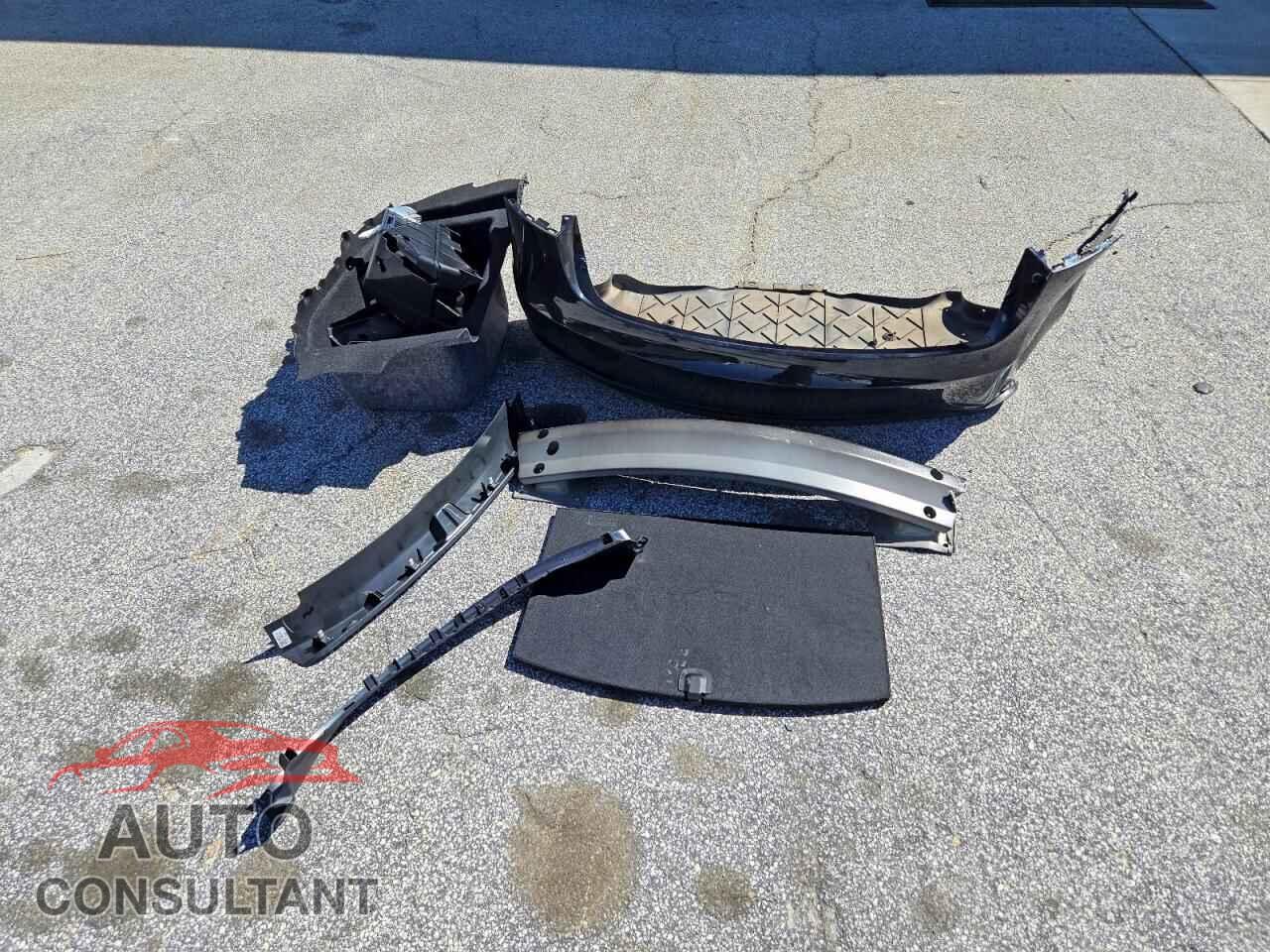 TESLA MODEL 3 2023 - 5YJ3E1EC9PF496726