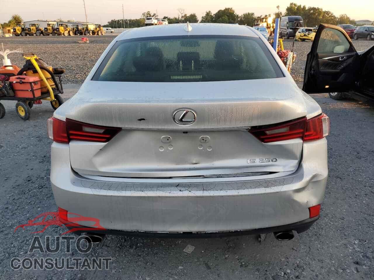 LEXUS IS 2014 - JTHBF1D20E5004468