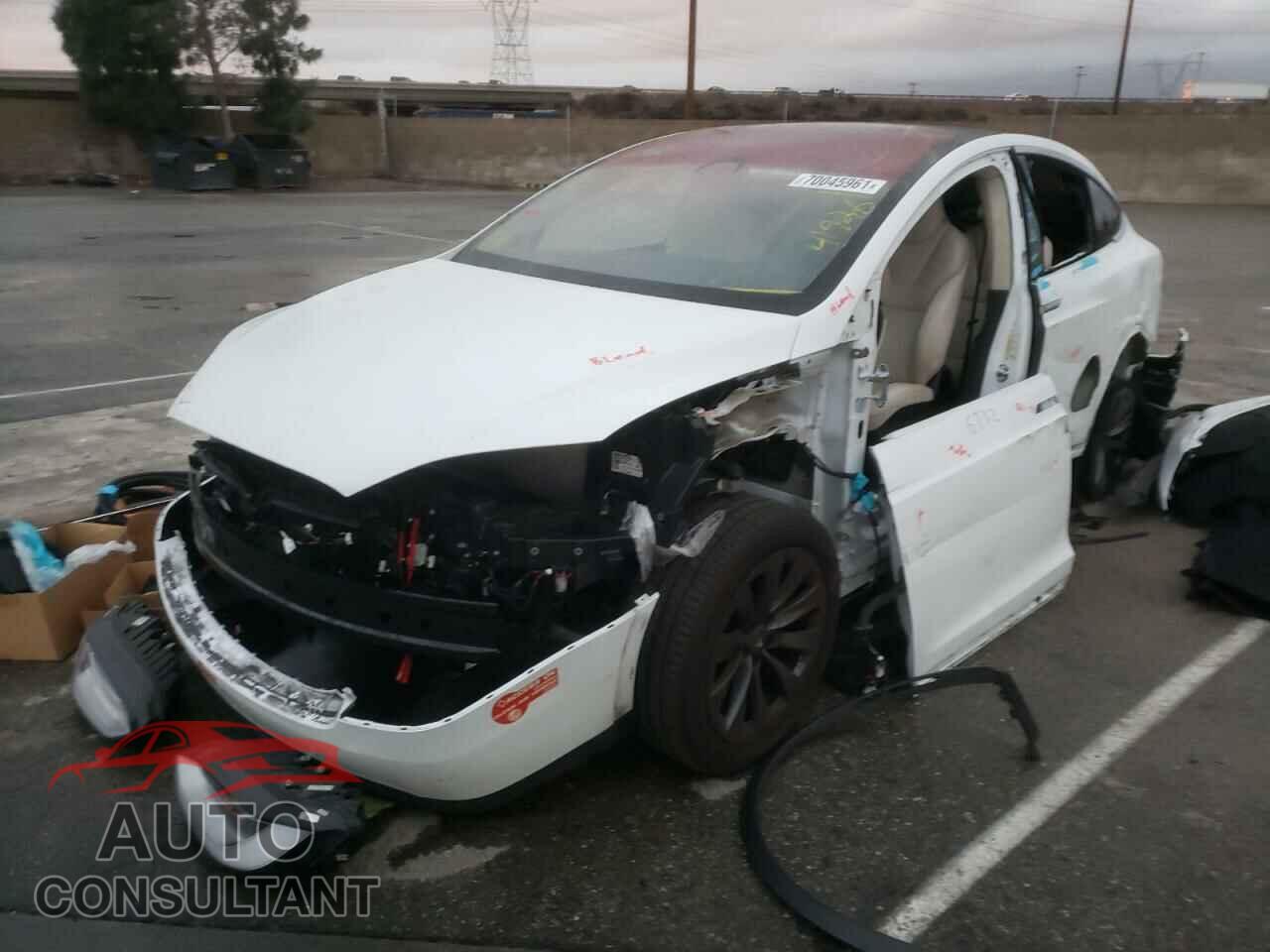 TESLA MODEL X 2018 - 5YJXCBE29JF089663