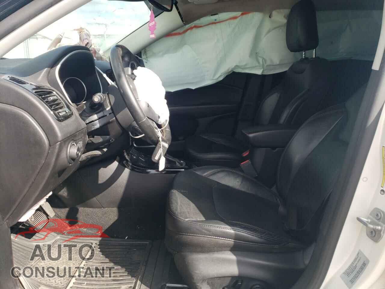 JEEP COMPASS 2017 - 3C4NJDCB8HT645792