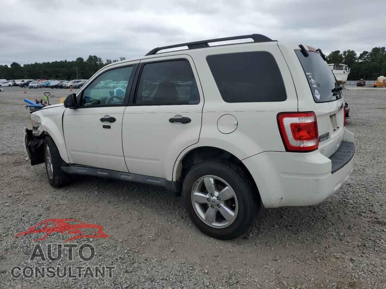 FORD ESCAPE 2011 - 1FMCU0D77BKB70156