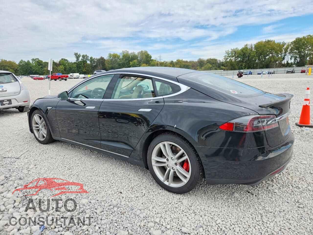TESLA MODEL S 2013 - 5YJSA1CN2DFP14741